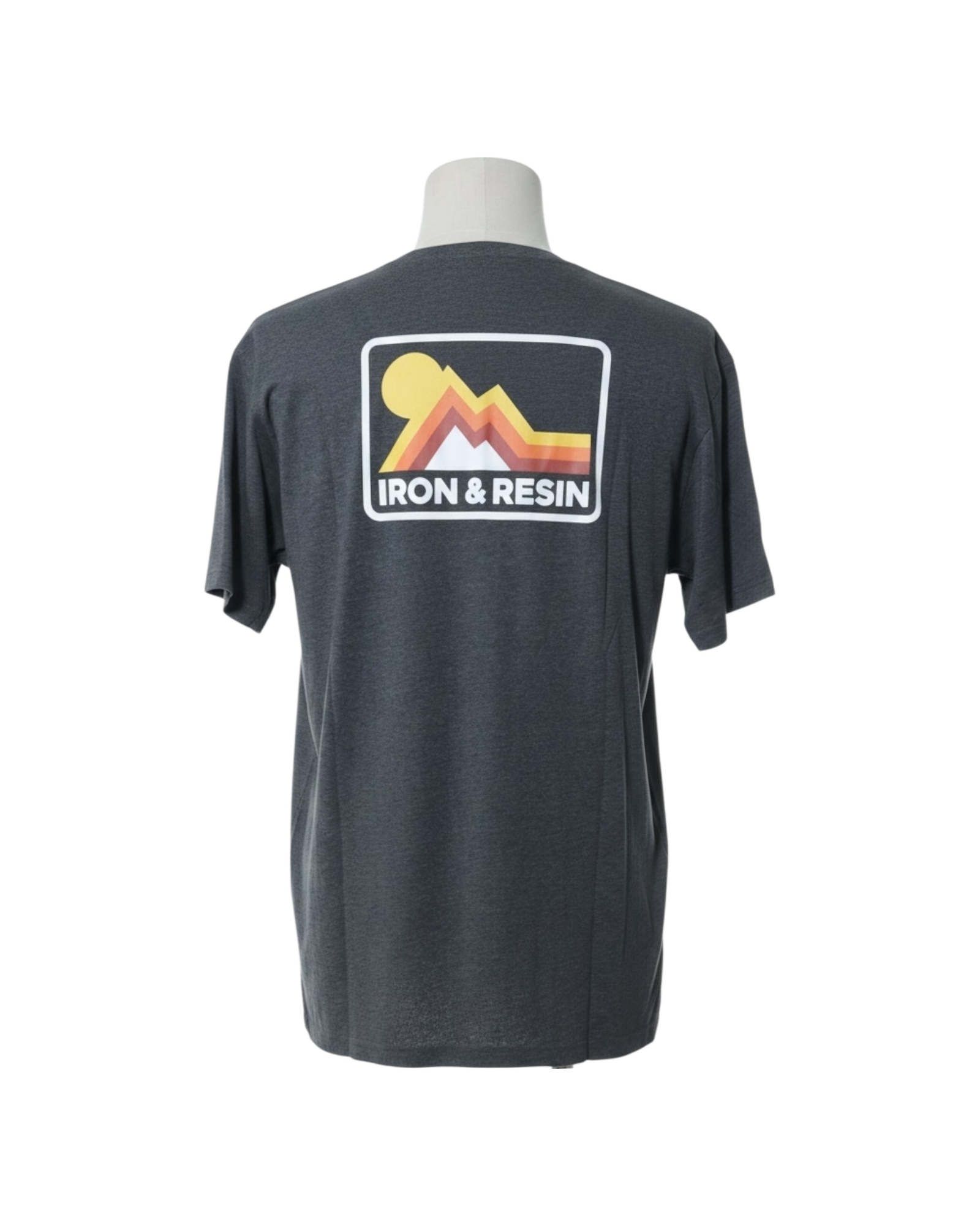 IRON & RESIN - T SHIRT VISTA