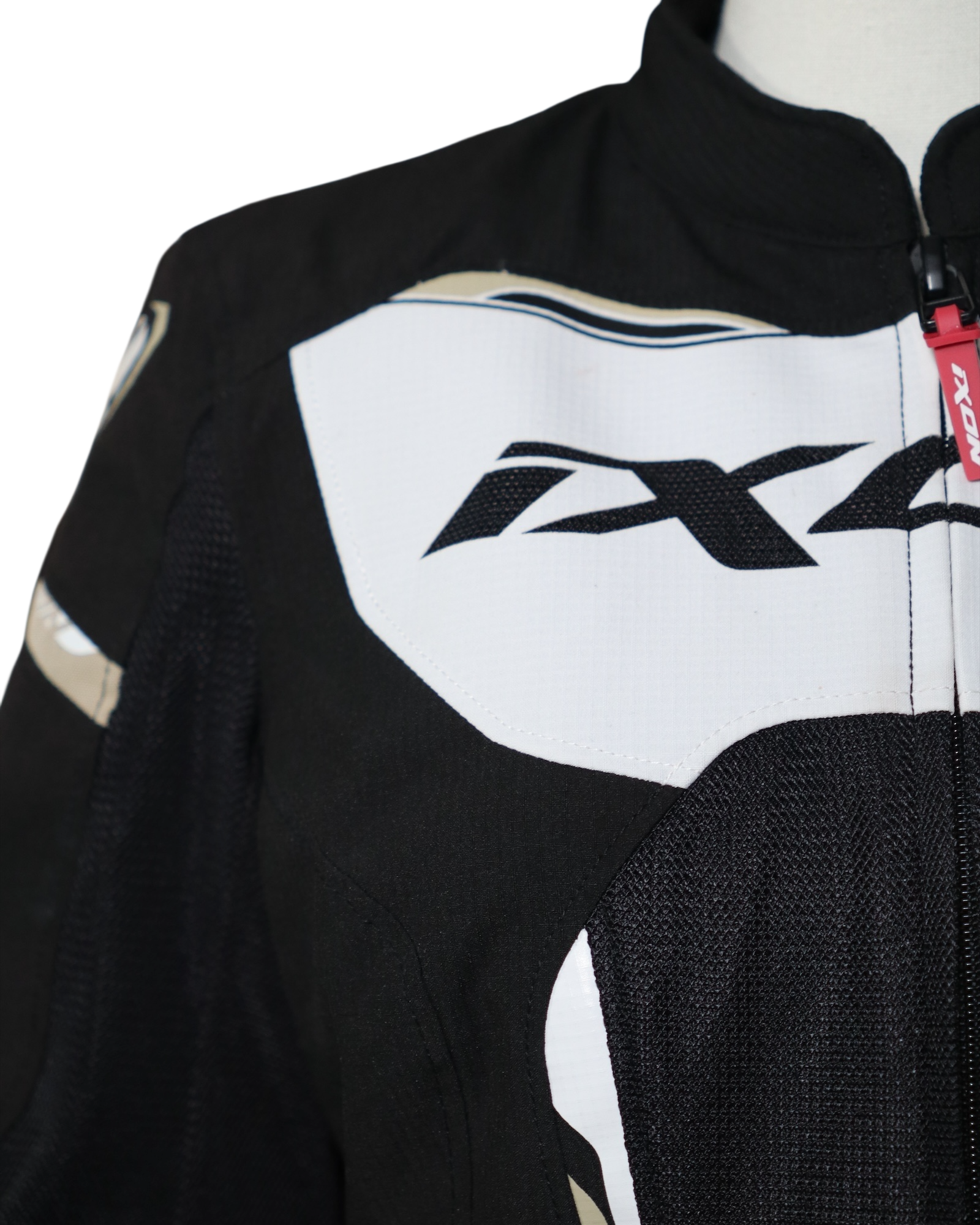 IXON STRIKER AIR - M