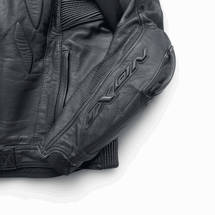 blouson moto IXON Addict Air seconde main en taille L pour homme